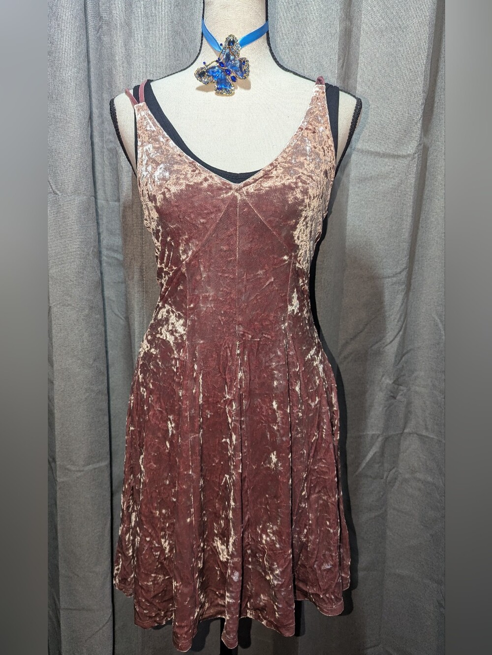 AMERICAN EAGLE OUTFITTERS Velour Strappy Mini Dress XS - Picture 1 of 14